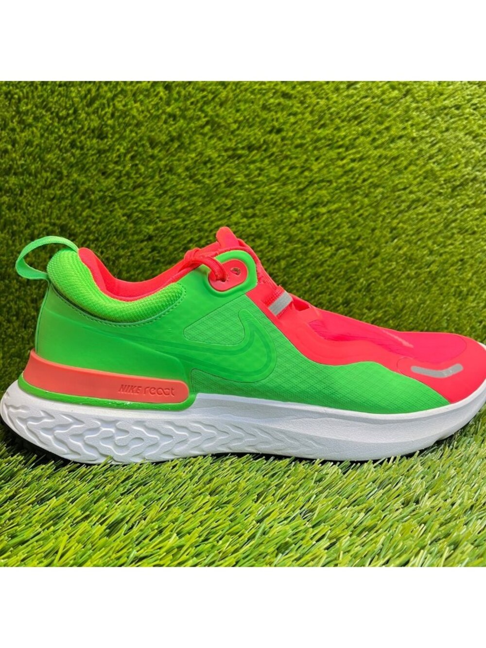 Nike React‎ Miler Shield By You Mens Size 10.5 Red Green Running Shoes Sneakers